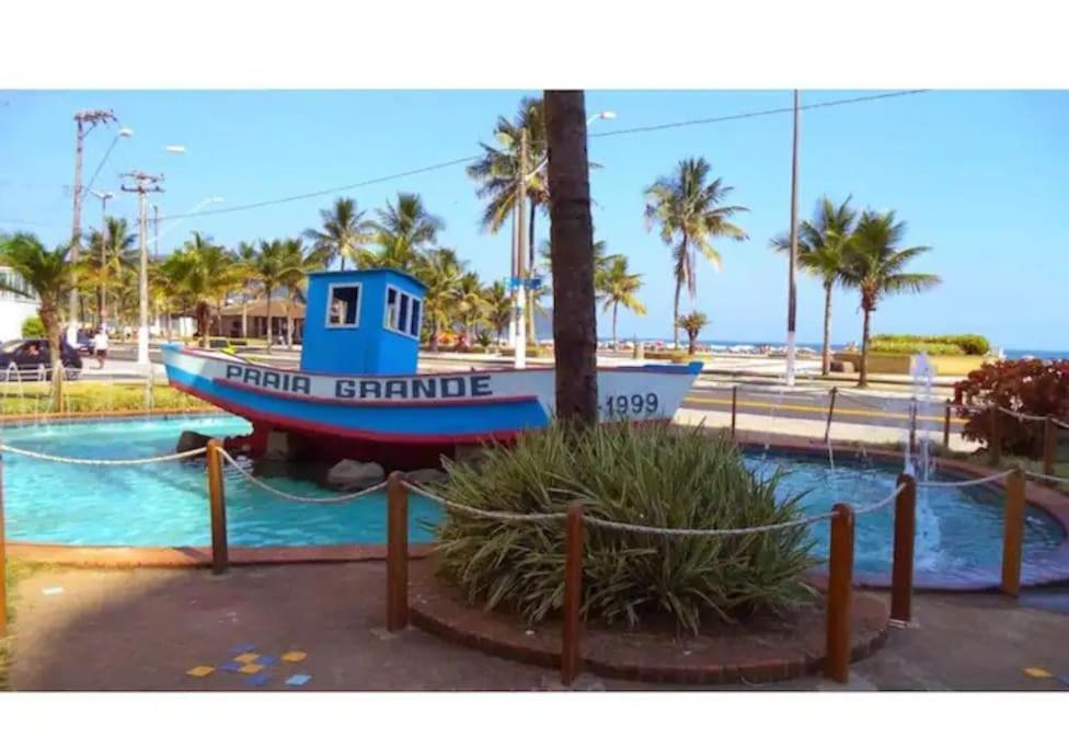 casa perto de praia e comércio ao lado Praia Grande (Santos) Exterior foto