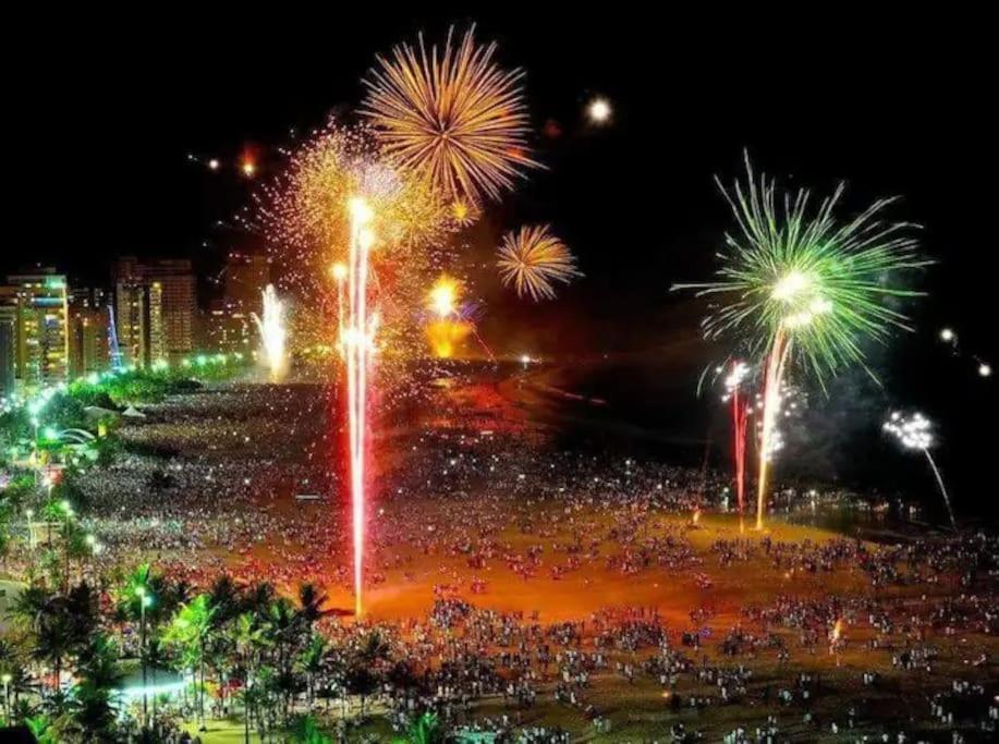 casa perto de praia e comércio ao lado Praia Grande (Santos) Exterior foto